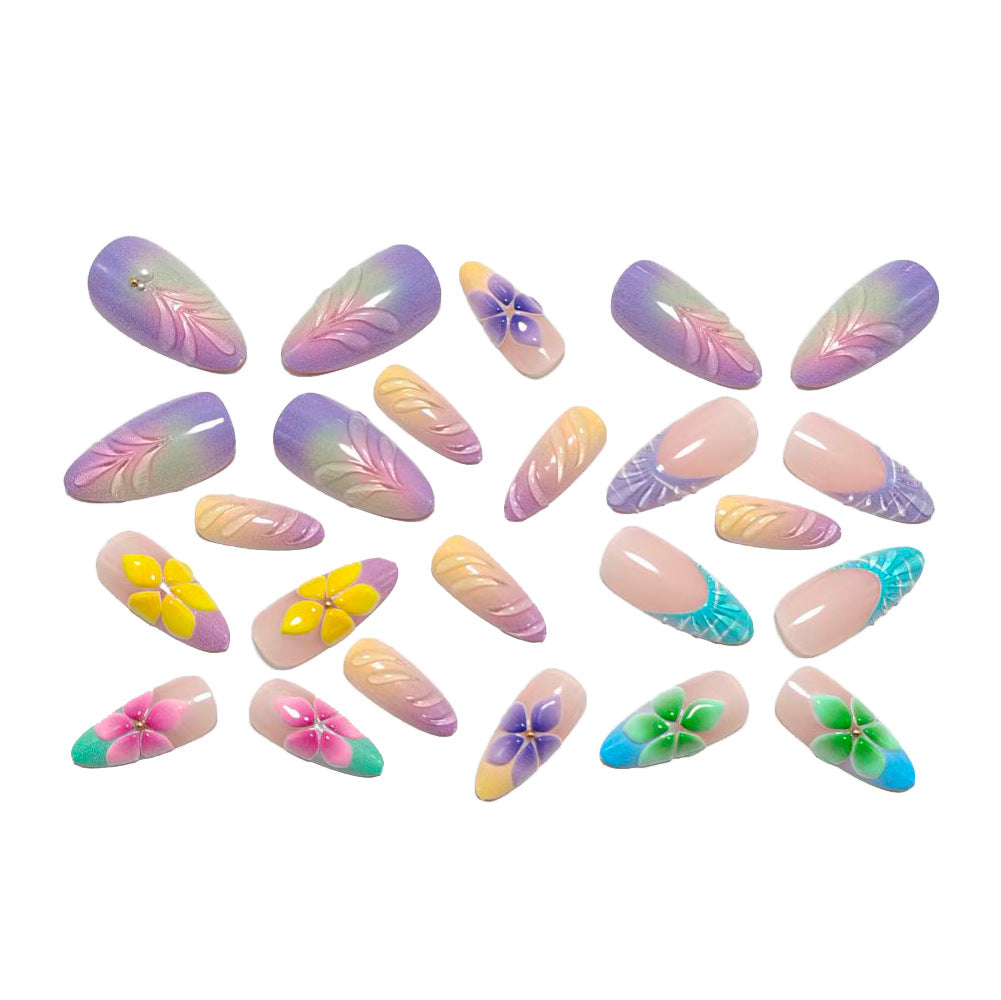 Kunstnägel mit Auffälligem 3D Blumendesign Karnz