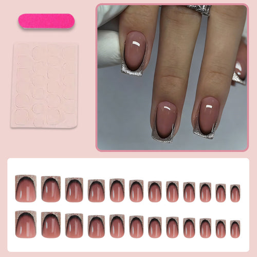 Kunstnagelset mit luxuriösen Glitzerfranzösisch-Spitzen Karnz