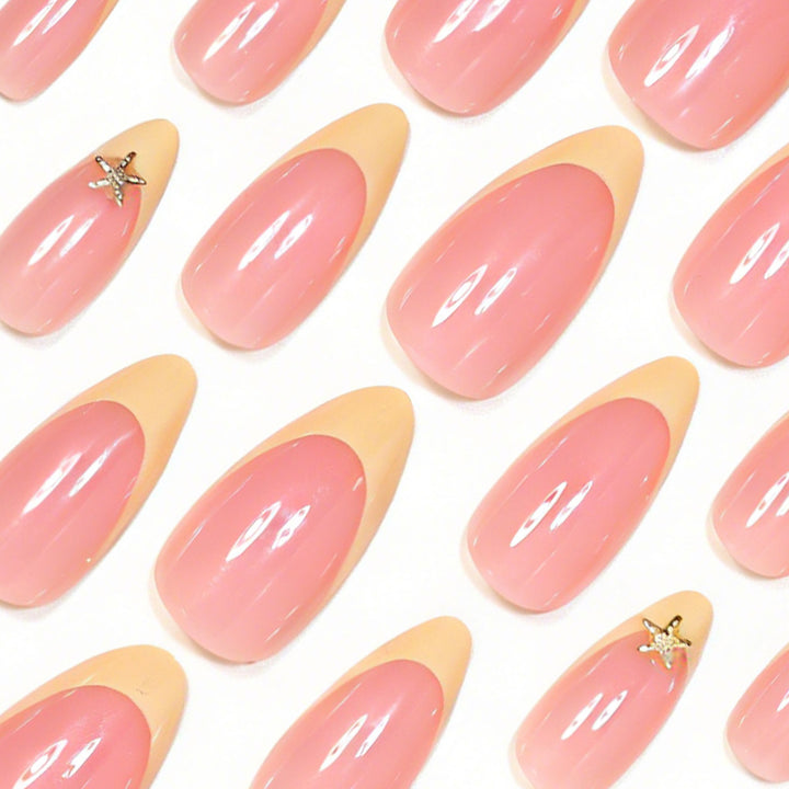 Elegante Stiletto-Nagelkunst-Tipps mit Seestern-Akzenten Karnz