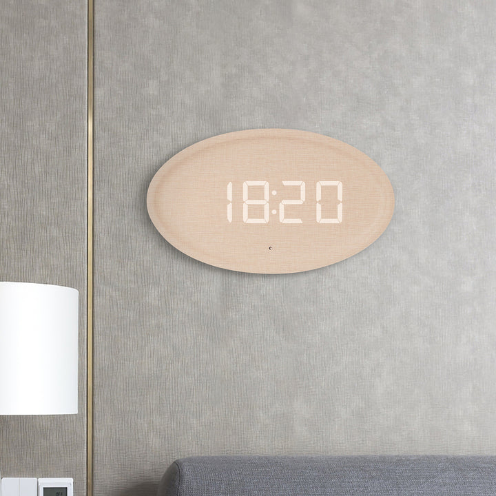 Digitale Wandmá Uhr im modernen minimalistischen Design Karnz