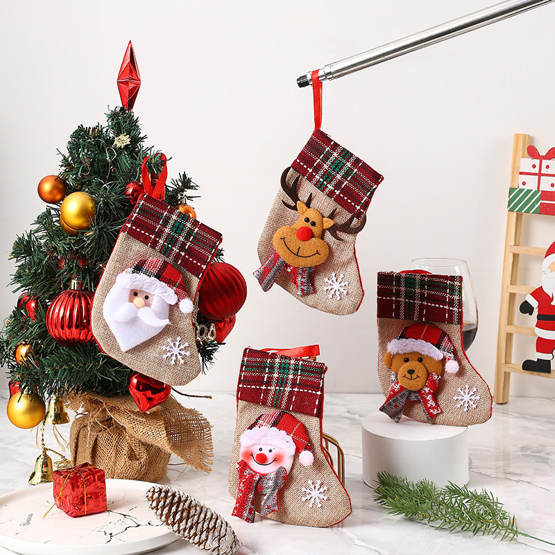 Weihnachtliche Socken Karnz