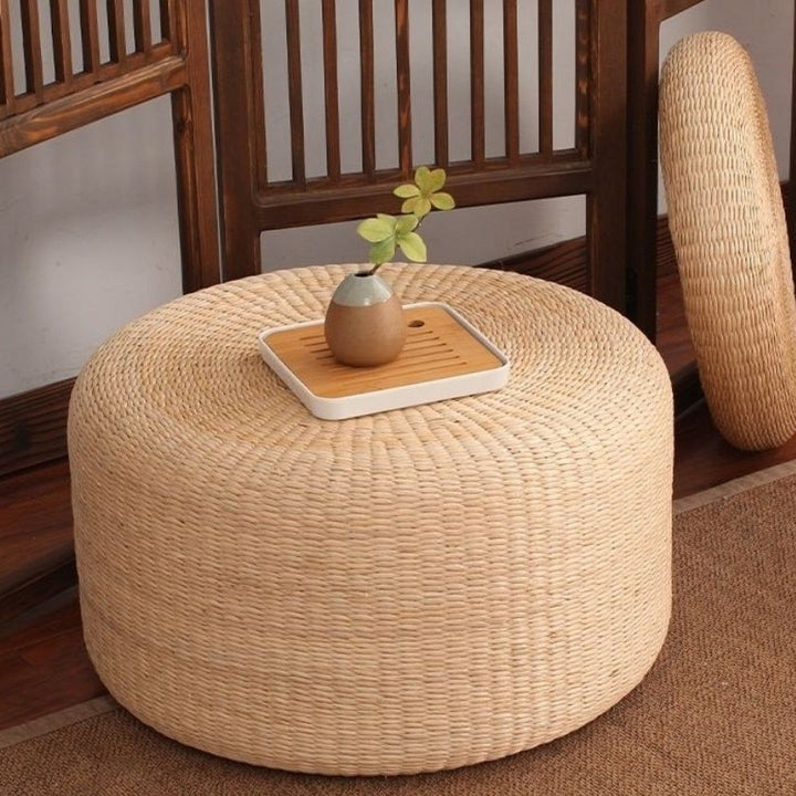 Eleganter Runder Pouf Aus Naturmaterialien Karnz