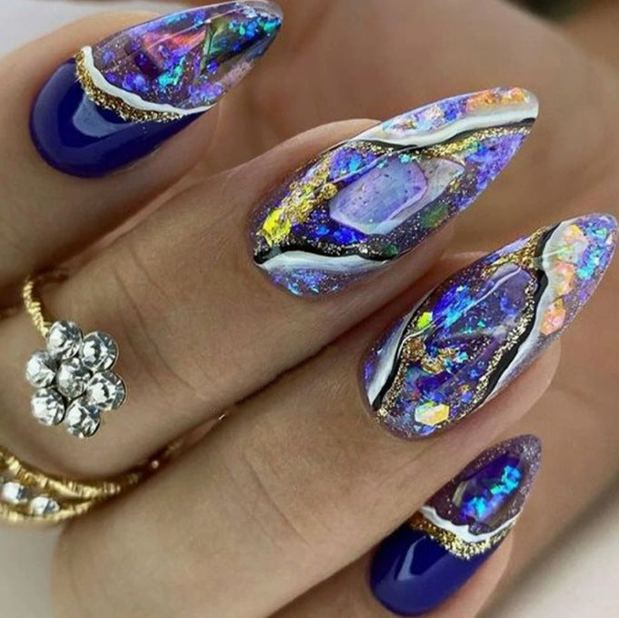 Künstlerische Edelstein Nagelkunst Karnz