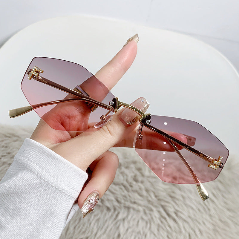 Damen Designer-Sonnenbrille mit innovativem sechseckigem Rahmen Karnz