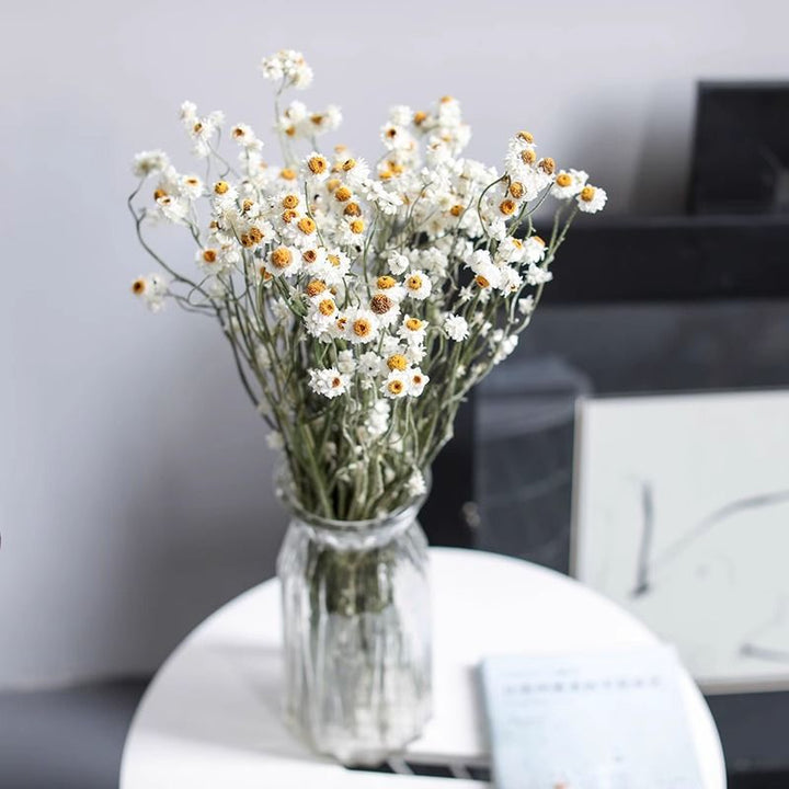 Getrockenes Blumenstrauß Arrangement