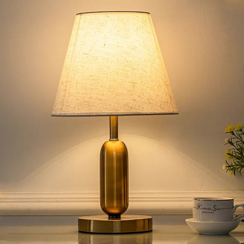 Moderne stilvolle Tischlampe