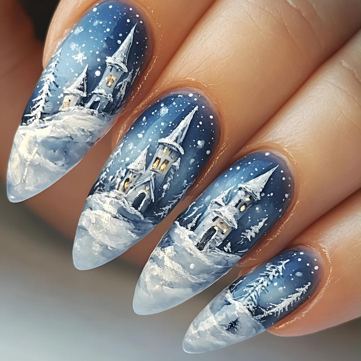 Winterliches Kunstnageldesign Karnz