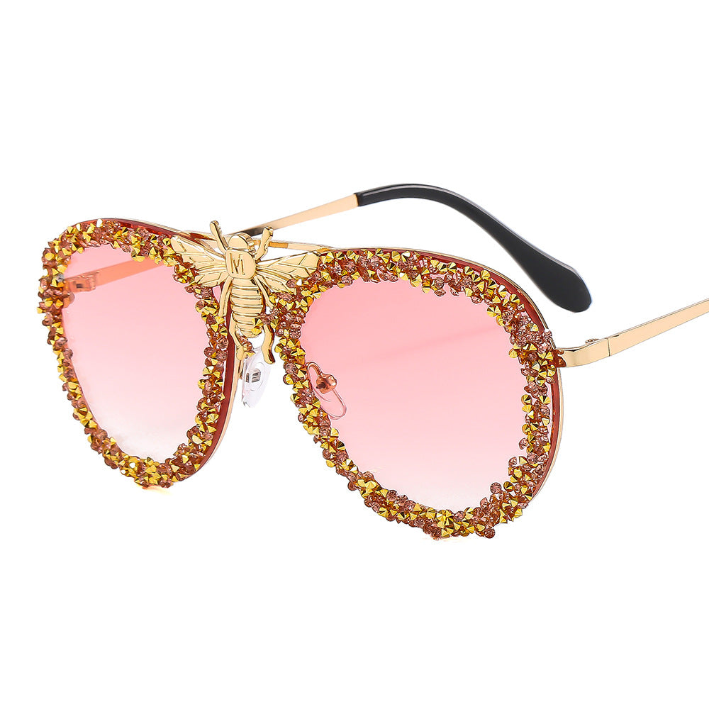 Damen Glamouröse Oversize-Sonnenbrille mit einzigartigem Schmuckrahmen Karnz