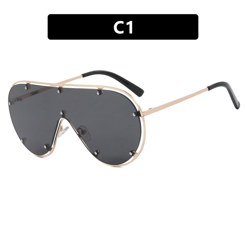 Damen modische oversized Sonnenbrille im stilvollen Retro-Design Karnz