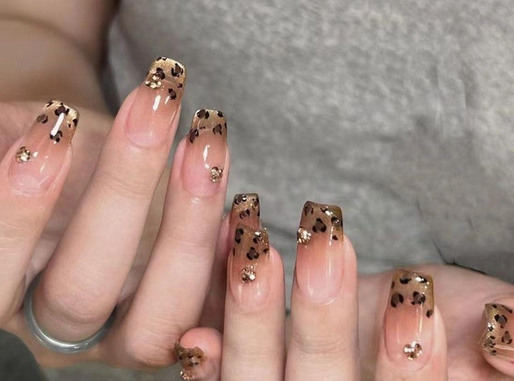 Luxus dekorative Nagelkunst Karnz