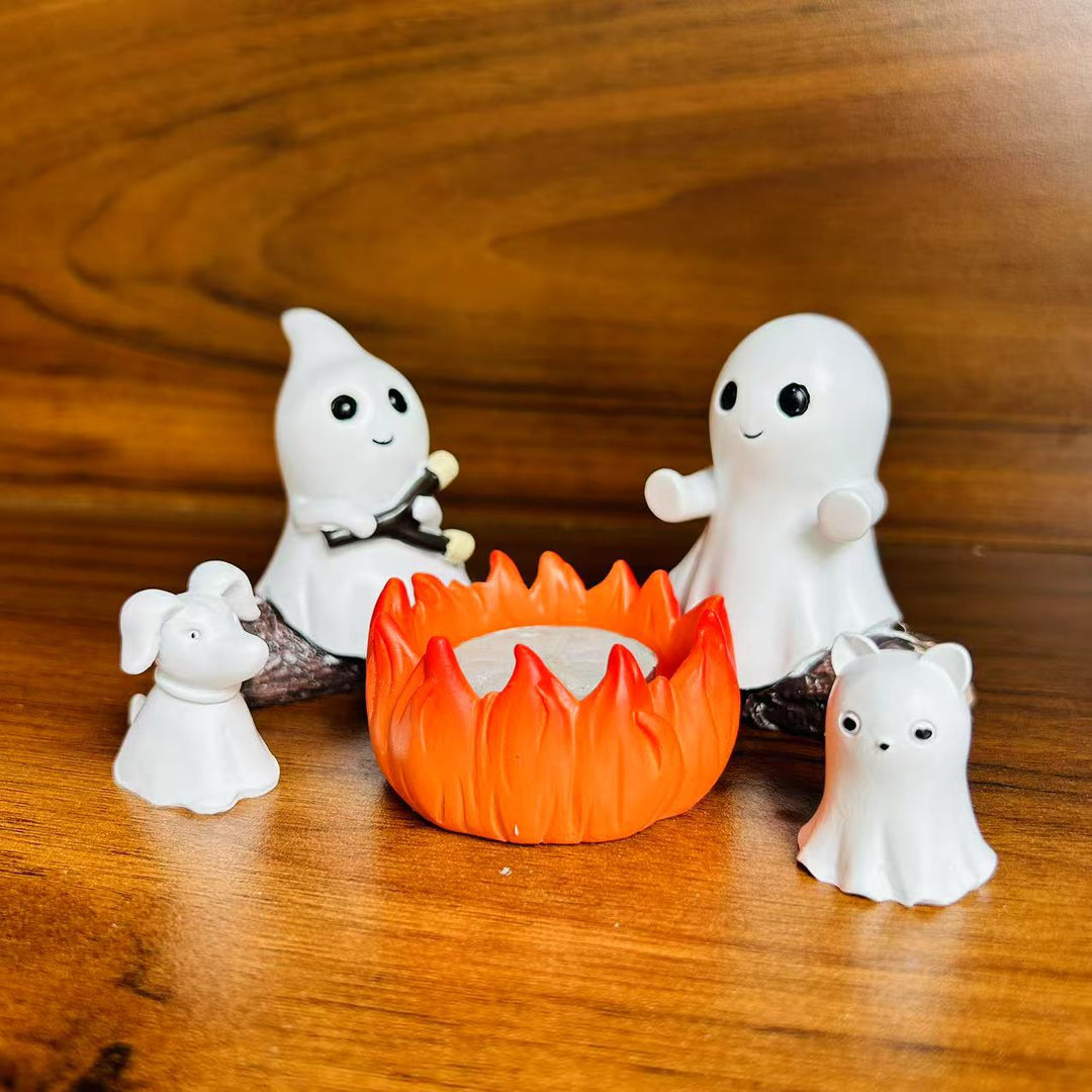 Kreatives Ghost Campfire Figuren Set Karnz