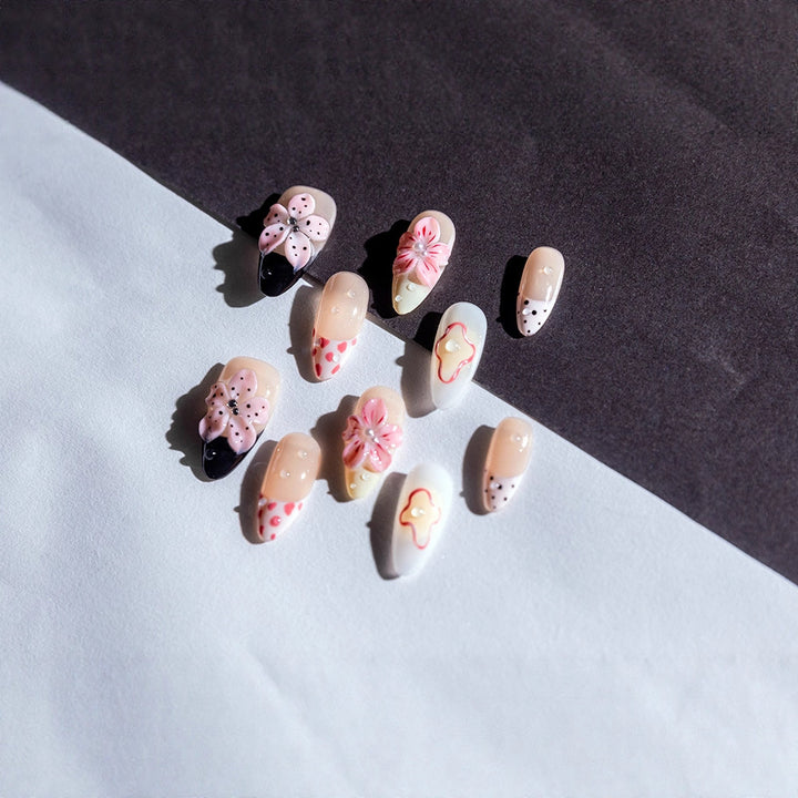 Floral Dekorative Press-On Nagelkit