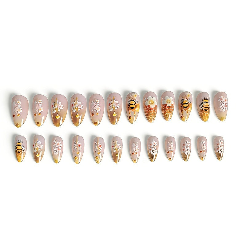 Artistic Nail Design Karnz