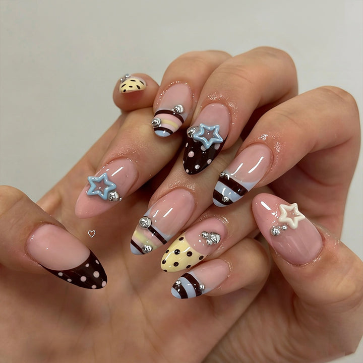 Künstliche Nagelkunst Karnz