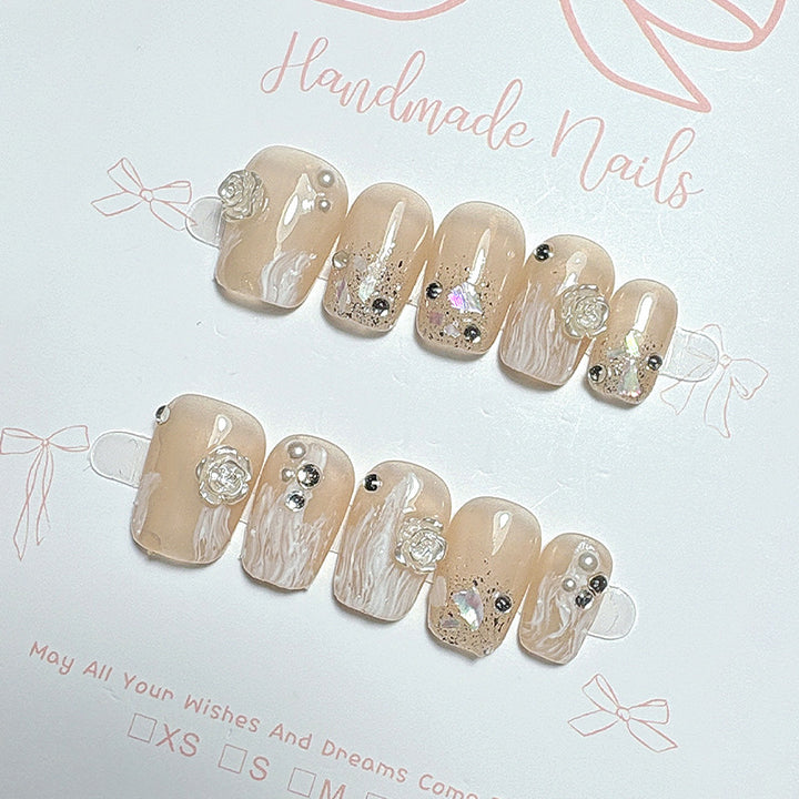 Klassisches French Tip Druck-Nagelset Karnz