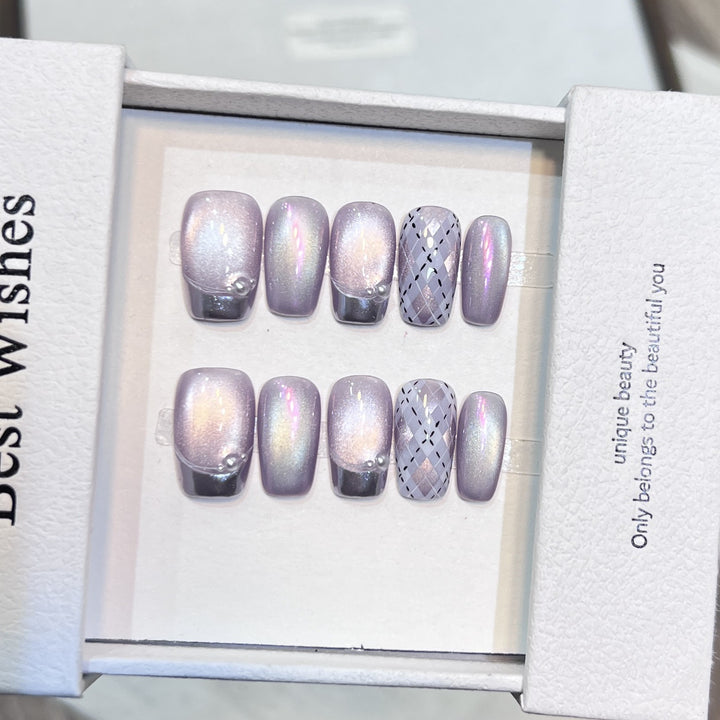 Elegantes Press-On Nagelkunst-Set mit schimmerndem Finish Karnz