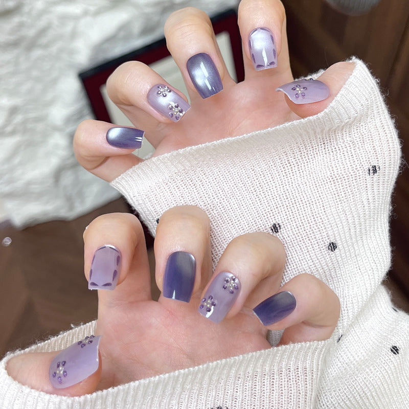 Elegante Strass-verzierte Press-On Nail Art Karnz