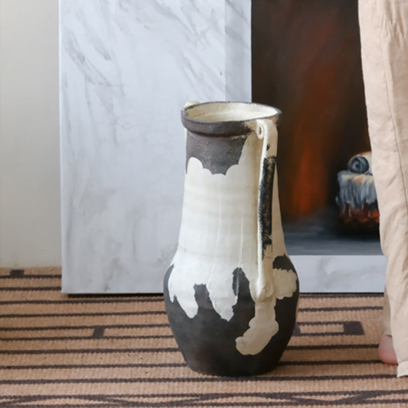 Künstlerische weiße und schwarze dekorative Keramikvase
