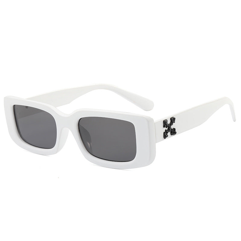 Damen Modische Sonnenbrille mit markantem Design Karnz