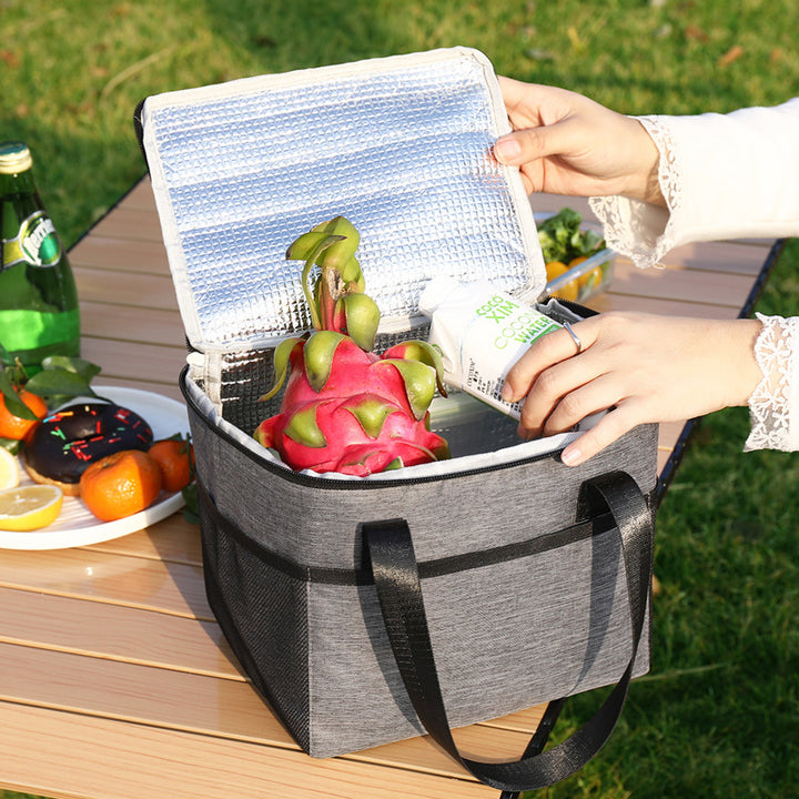 Isolierte Lunchbox Karnz