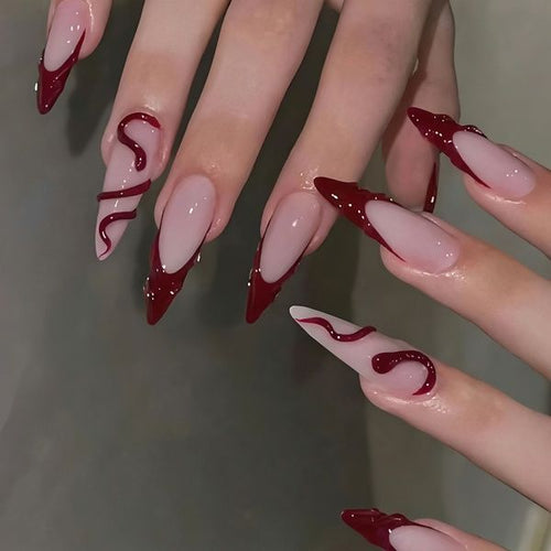 Dekorativer Stiletto Nagelkunst Set Karnz