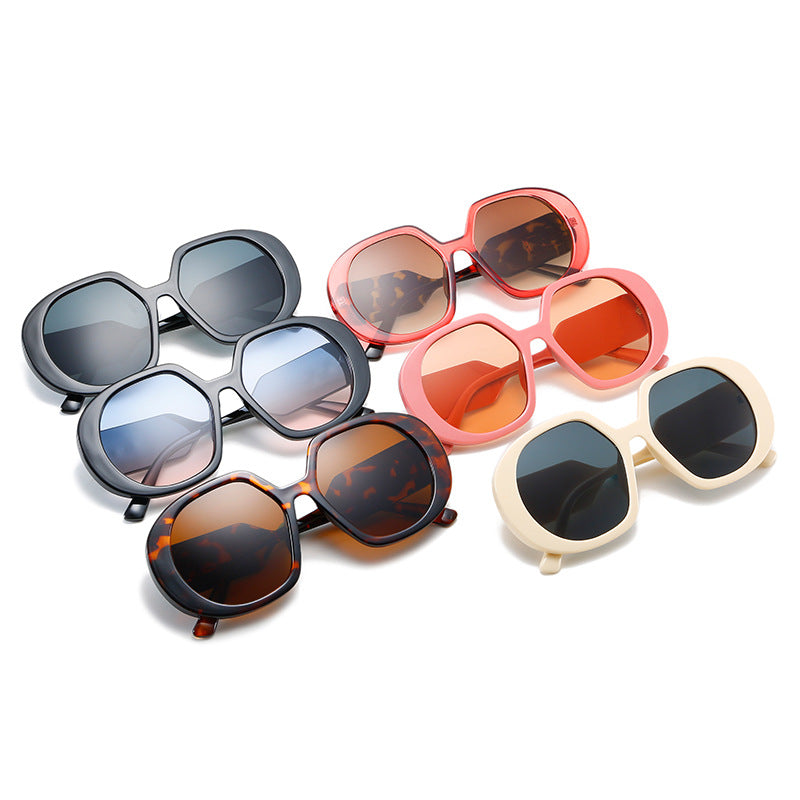 Damen oversized Sonnenbrille mit markantem Rahmen und UV-Schutz Karnz