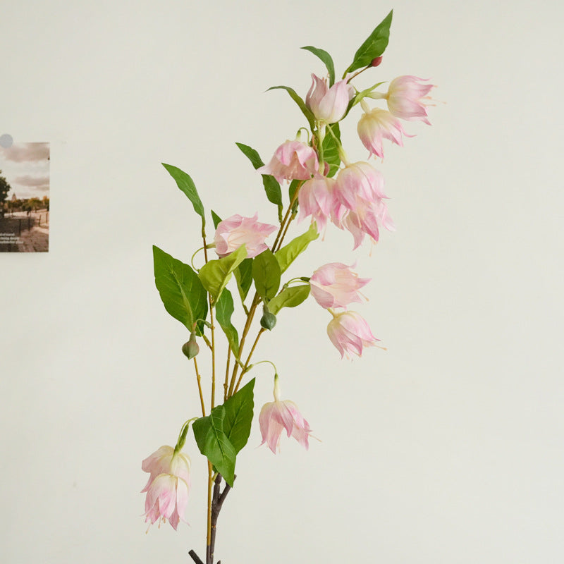 Dekorative Kunstblumen Karnz