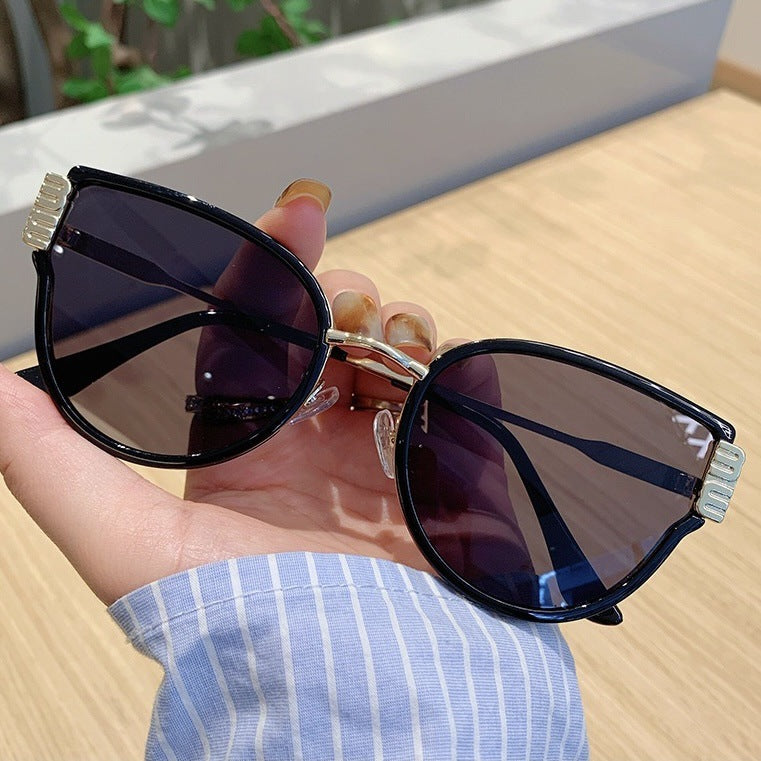 Damen Cat-Eye Sonnenbrille mit eleganten akzentuierten Gläsern Karnz
