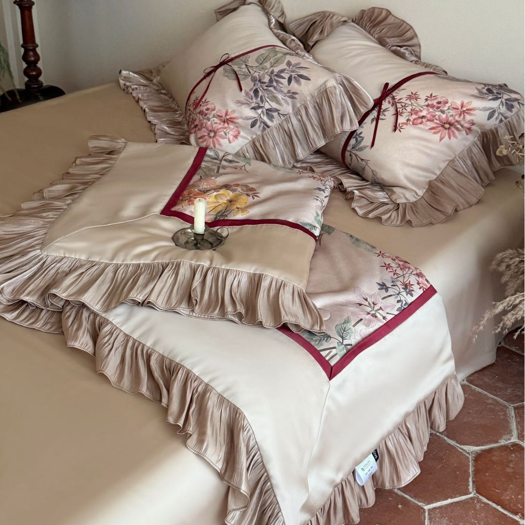Romantisches Satin-Bettwäsche-Set mit Rüschen, Blumenstickerei und Wendefunktion