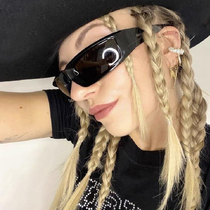 Damen sportliche Sonnenbrille mit modernem UV-Schutz Karnz