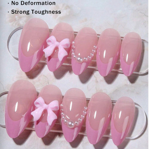 Kunstnagelspitzen mit verspieltem Blumendesign Karnz