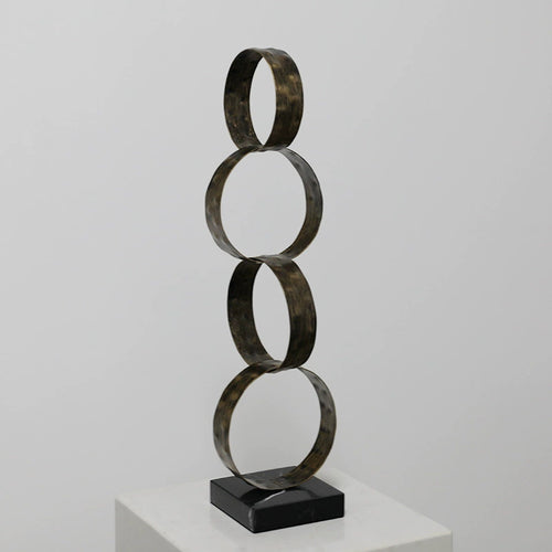 Moderne geometrische Metallsulptur