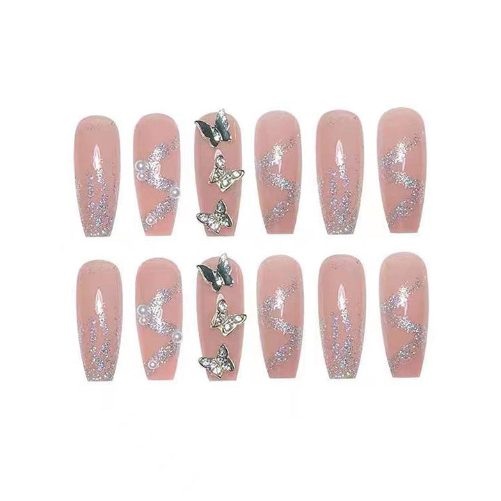 Dekoratives Press-On Nagelkunstset mit 3D Akzenten
