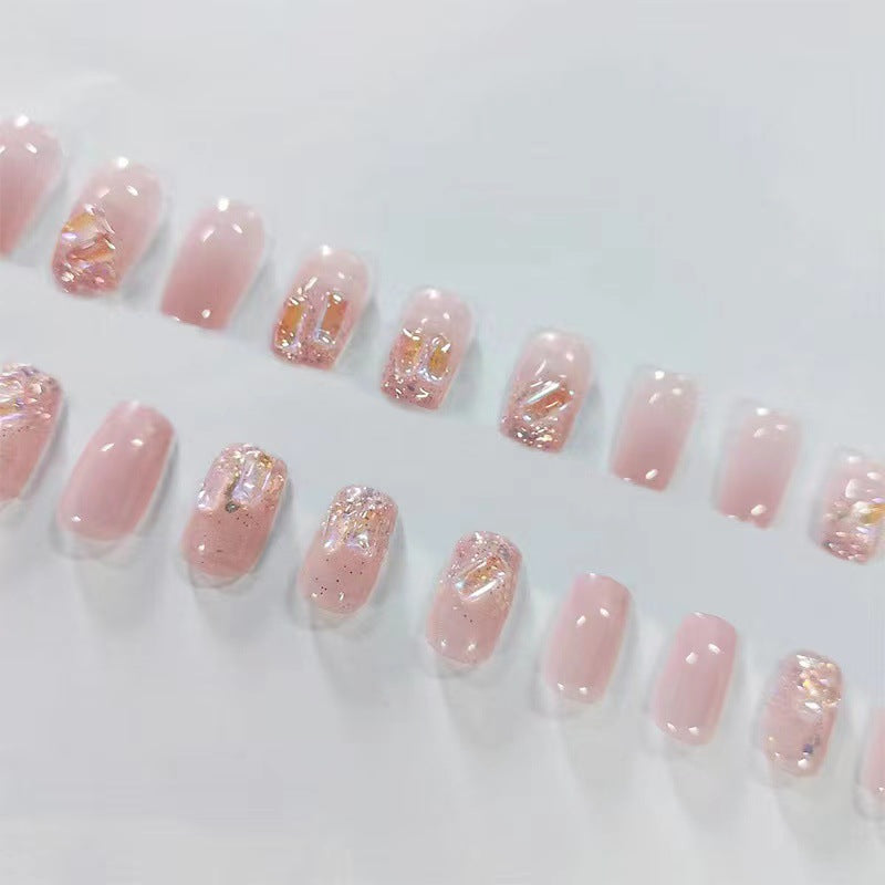 Kunstnägel mit Glitzer- und Farbverlaufsdesign Karnz