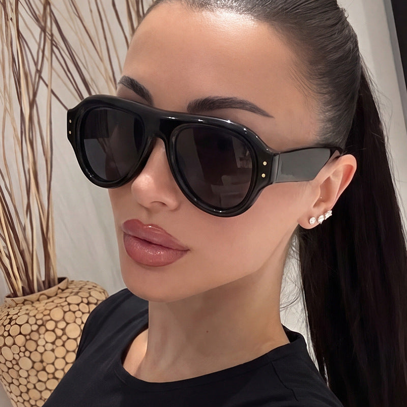 Damen ausgefallene Sonnenbrille im Retro-Stil Karnz