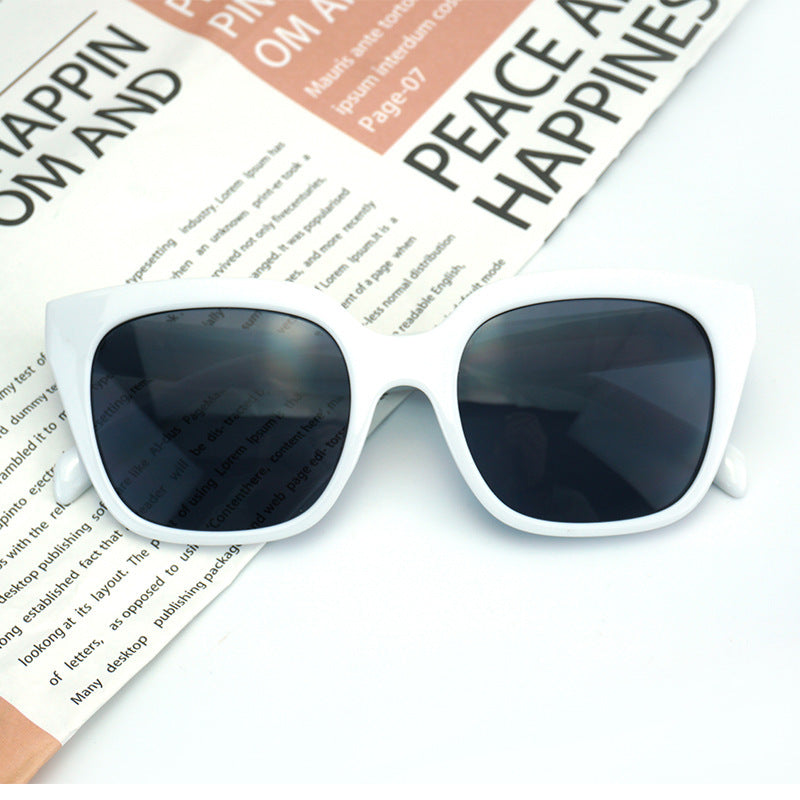 Damen Modische oversized Sonnenbrille mit markantem Rahmen Karnz