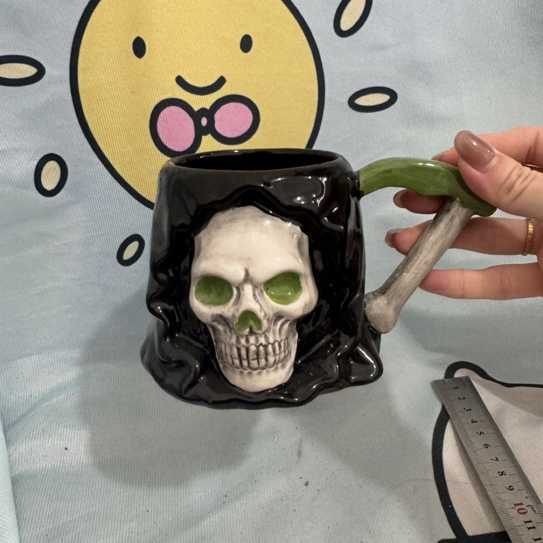 Gruselige Totenkopf Tasse Karnz