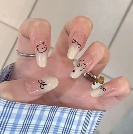 Elegantes Nagelkunst Set Karnz