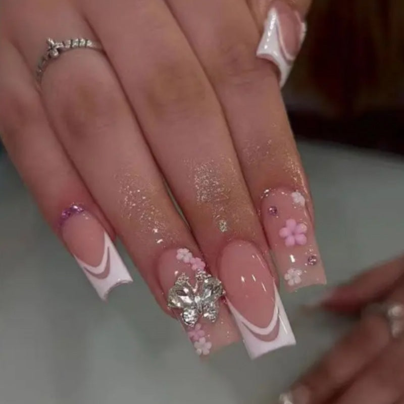Dekorative Floral Nagelverlängerungen Karnz