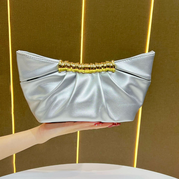Stilvolle gefältete Handtasche