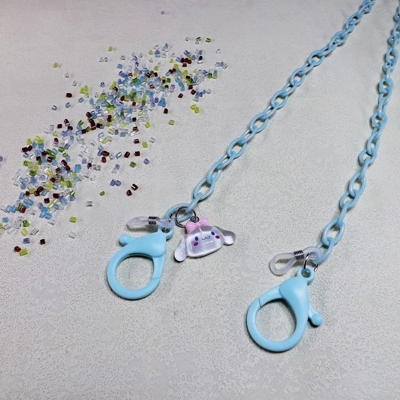 Verspielte Brillenhalterkette Aus Transparentem Material Karnz