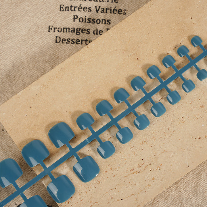 Premium Glossy Kurze Press-On Nagelset Karnz