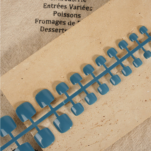 Premium Glossy Kurze Press-On Nagelset Karnz
