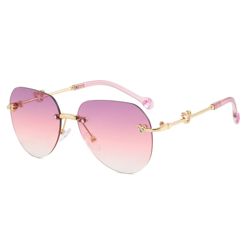 Damen leichte geometrische Sonnenbrille mit einzigartigem Rahmen und verspiegelten Gläsern Karnz