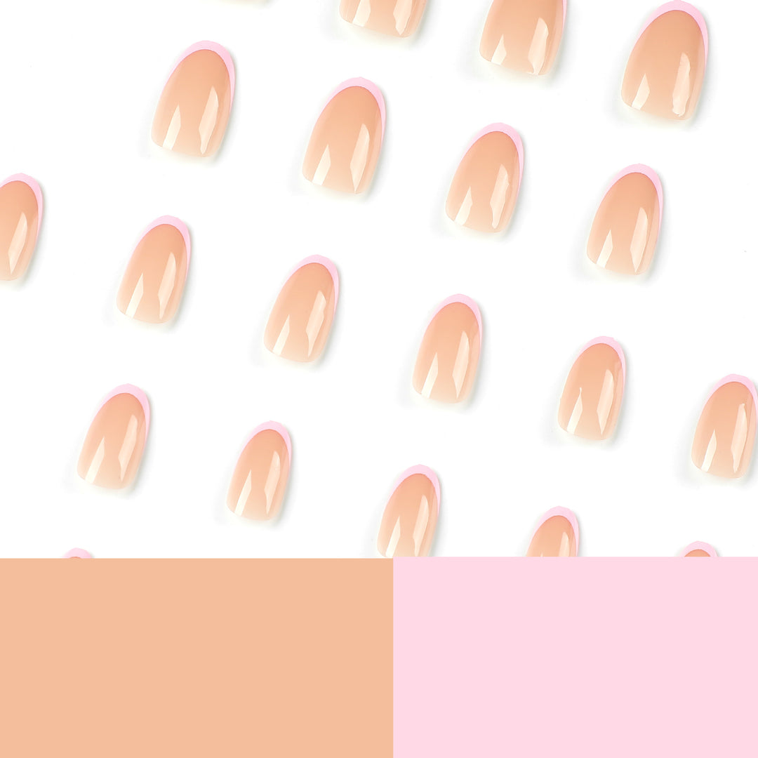 Glänzende Nagelkunst mit eleganten French-Spitzen Karnz