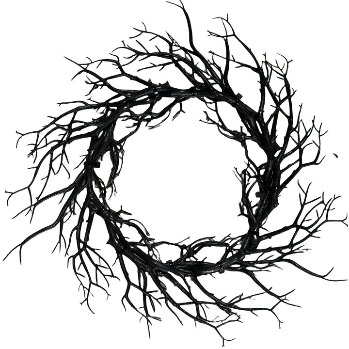 Halloween-Dekokranz aus künstlichen Zweigen mit natürlicher Astoptik