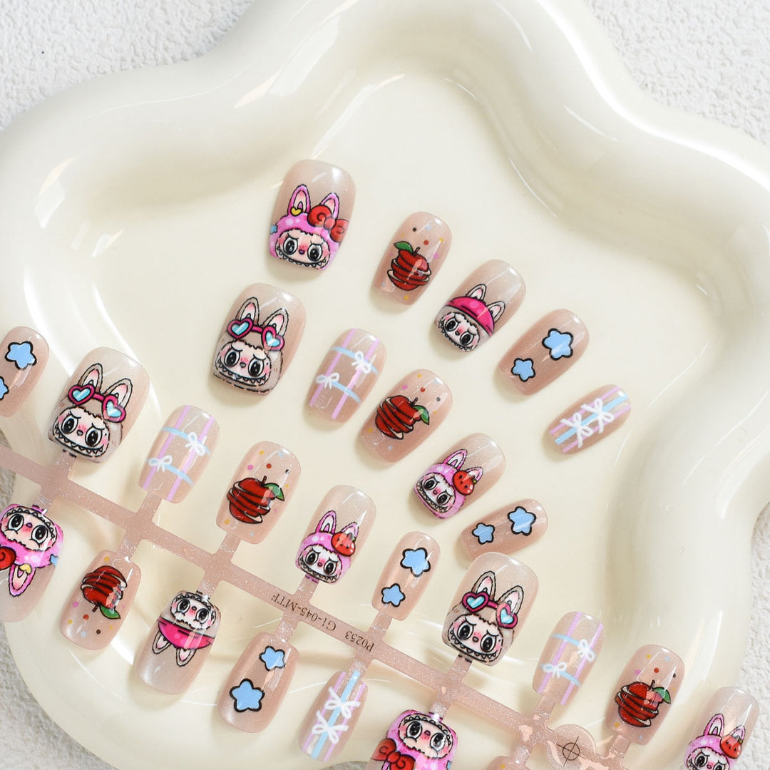 Verspieltes Charakter Press-On Nagelset Karnz