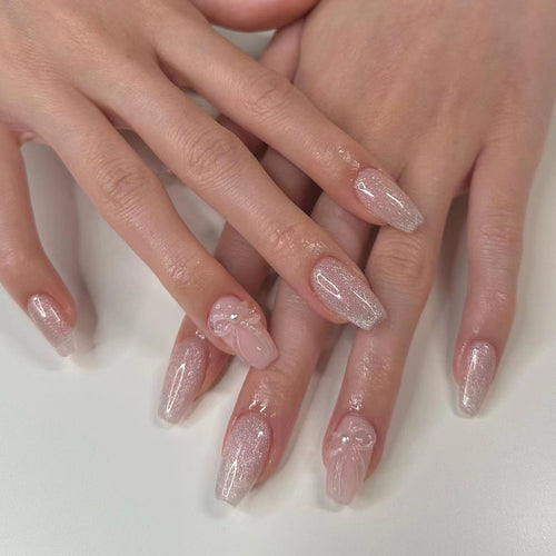 Kunstvolle Acrylic-Nägel mit glitzerndem Ombre-Design Karnz
