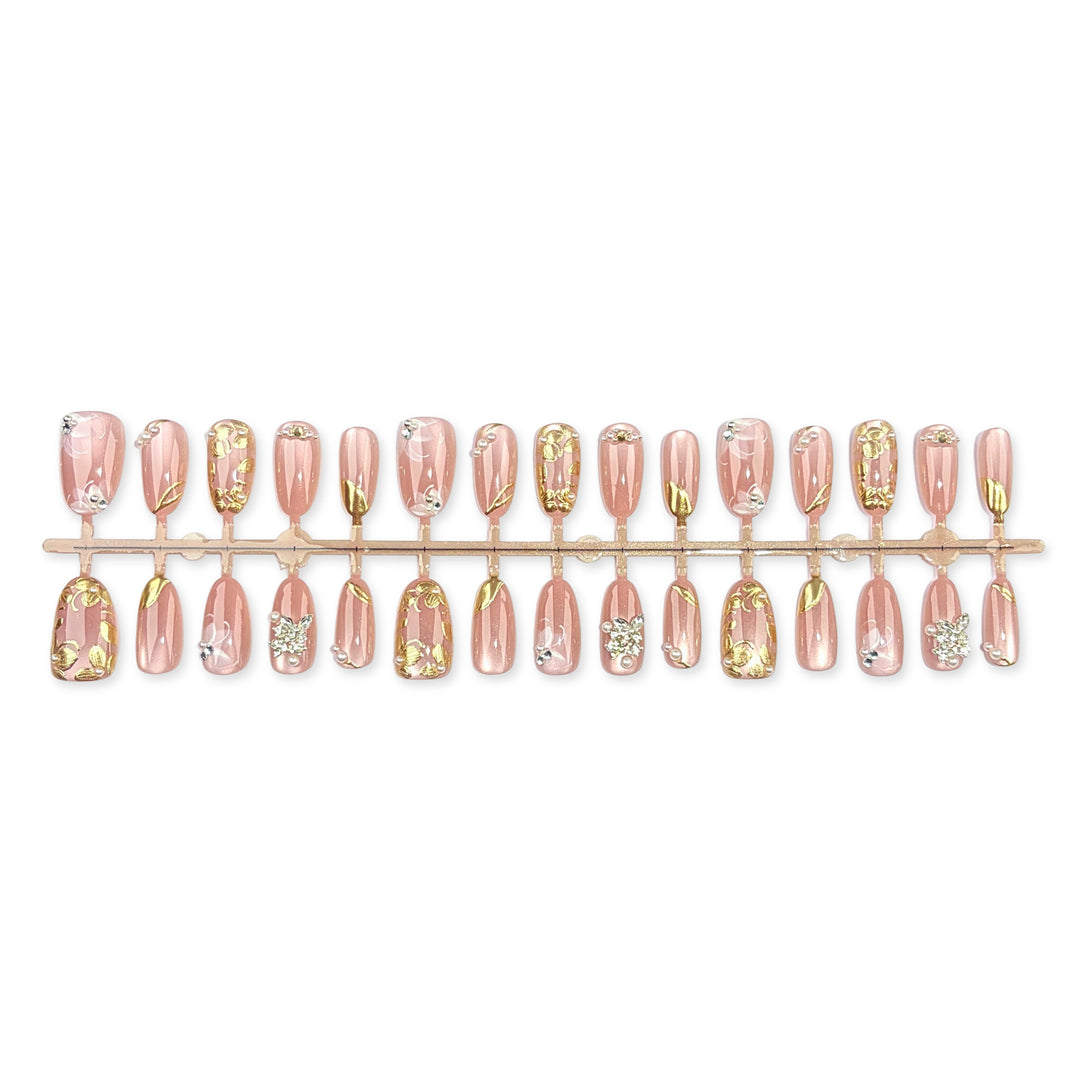 Kunstnagelset Karnz