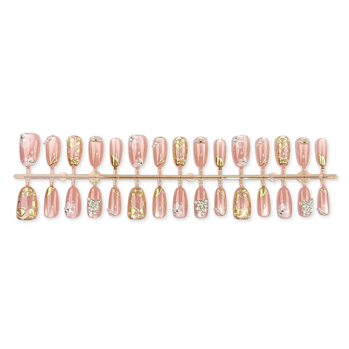 Kunstnagelset Karnz